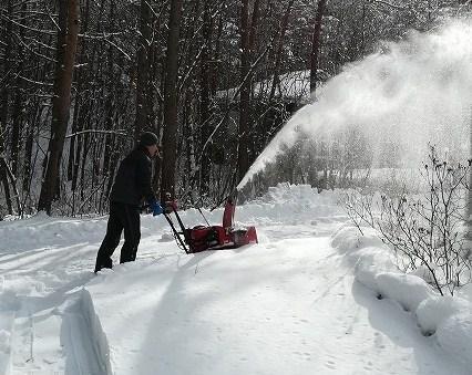 ホンダ除雪機「雪丸君」の出番: 北軽井沢 山小屋暮らし